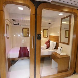 Single Bed Mixed Dormitory Room